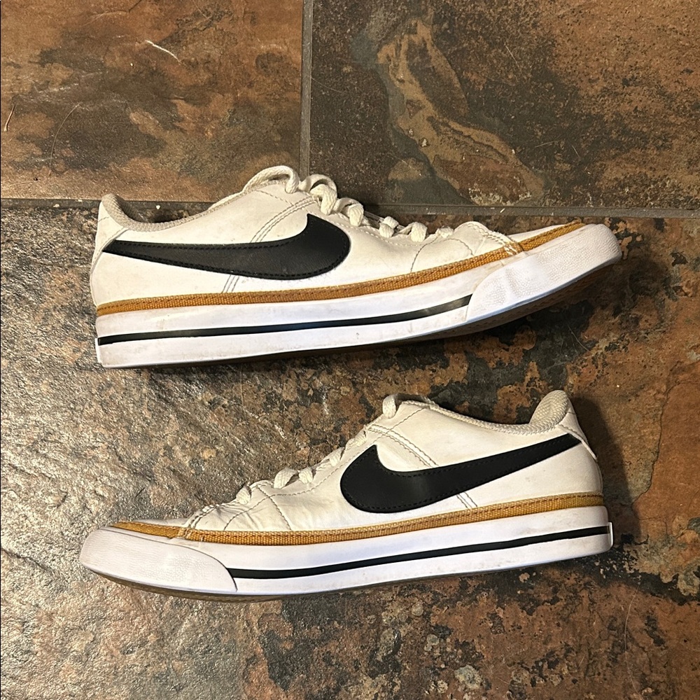Nike Leather Sneakers